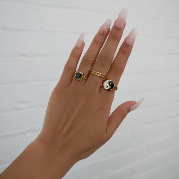 Free People Rings ๐โจ - Picture 8 of 9